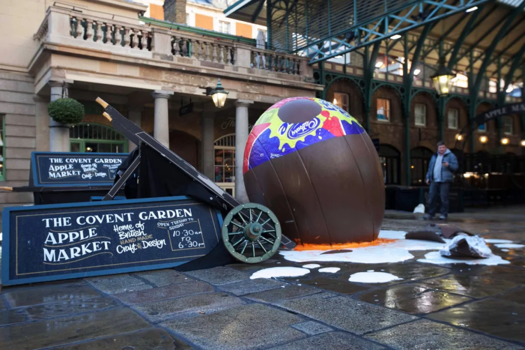 Cadbury Finally Reveals What’s Really Inside A Creme Egg After Fans Were Questioning! 4 Cadbury