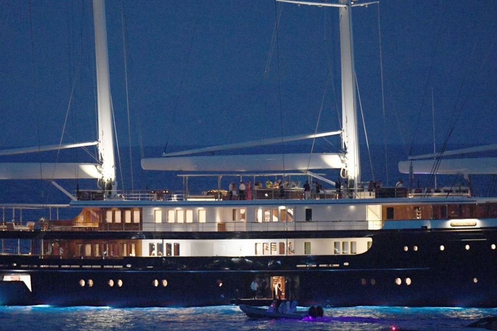 Surprising Lavish Wedding Plan Of Jeff Bezos And Lauren Sánchez! 3 image 962