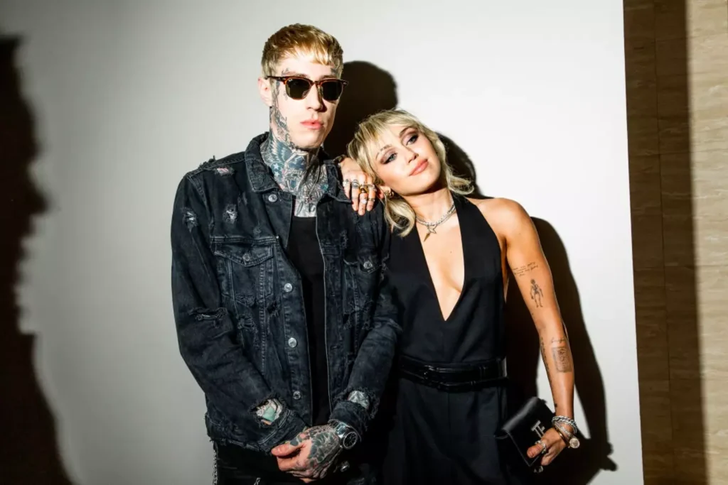 Miley Cyrus Fans Are Shocked To Learn The Truth About Her Brother! 10 miley cyrus