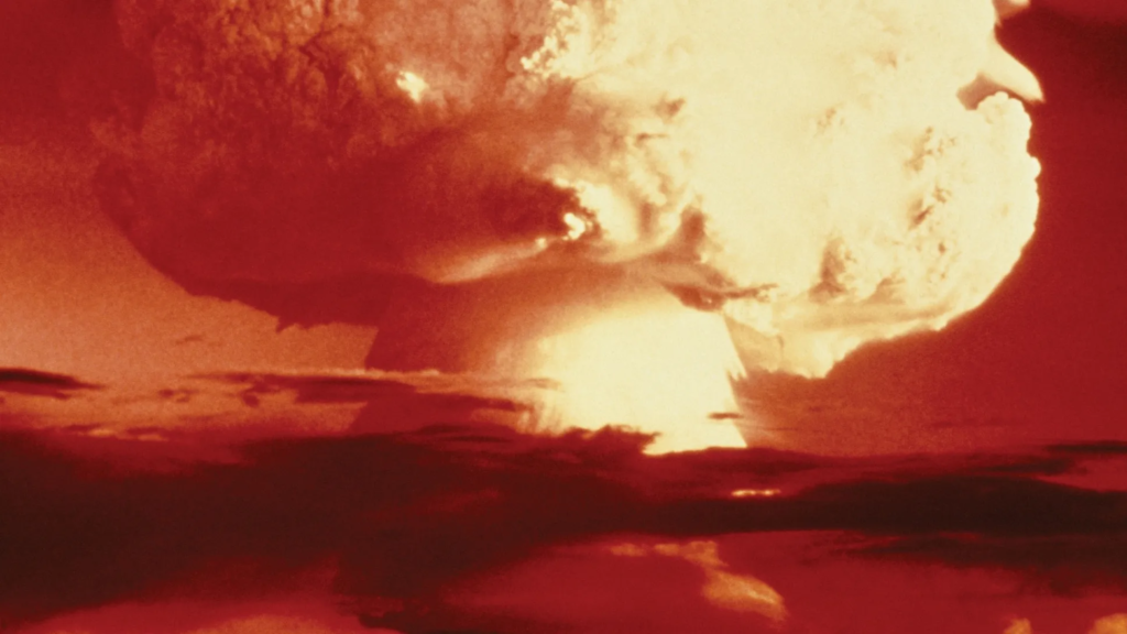 The Chilling Reality of the First Moments After a Nuclear Attack! 2 image 130